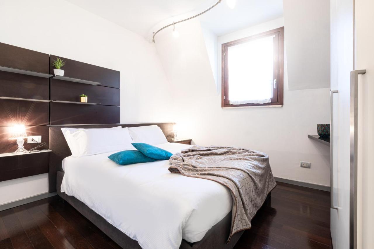 Sempione Split-Level Terrace Apartment - Top Collection ميلان المظهر الخارجي الصورة